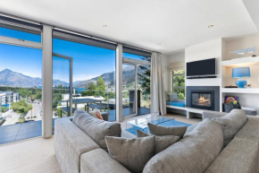 Diamond Villa - Lake Views, Central Location